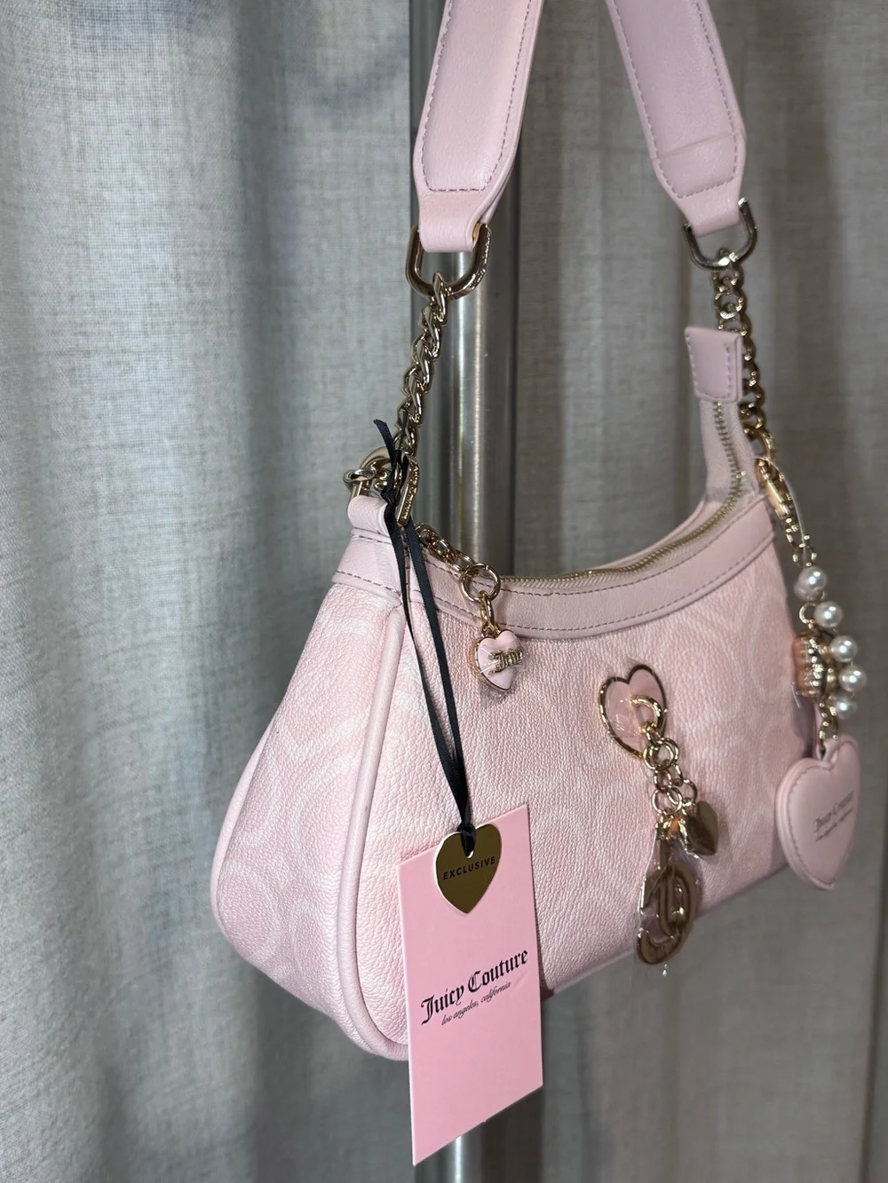 Juicy Couture Light Pink Logo Charm Shoulder Bag with Gold Chain Accents - Picture 2 of 3